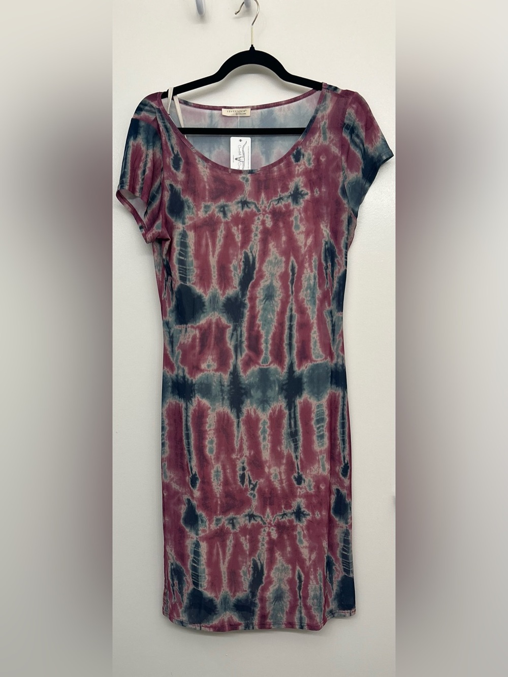 Love Stitch Tie-Dye Short Sleeve Mini Dress in Burgundy & Slate